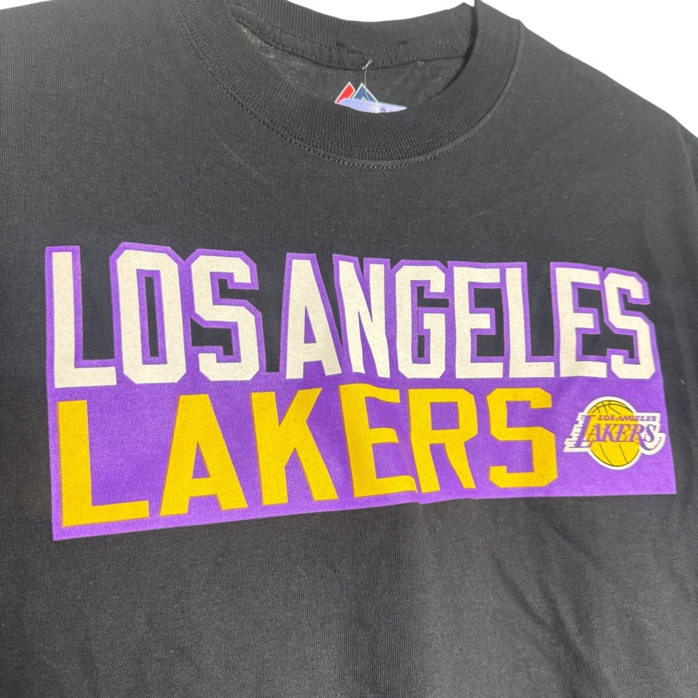 Majestic Los Angeles Lakers LeBron James 23 Black T-Shirt Mens Small NBA Graphic - Picture 3 of 5